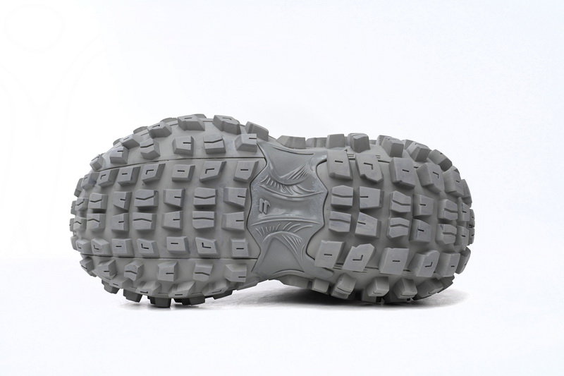 Balenciaga Defender Light Gray685611 W2RA6 1200