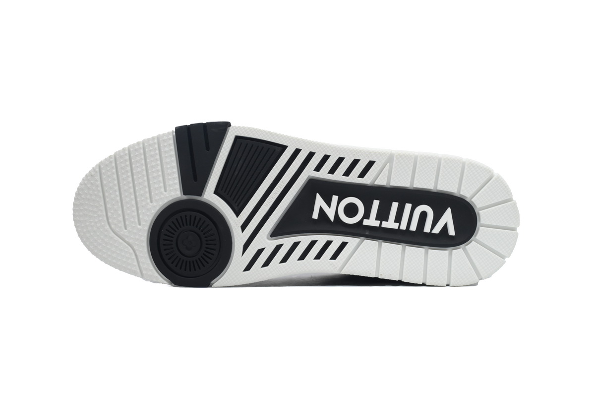 LOUIS VUITTON Trainer Black and gray