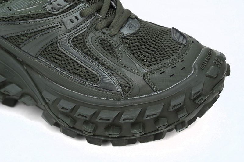Balenciaga Defender Blackish Green 685611 W2RA6 3000