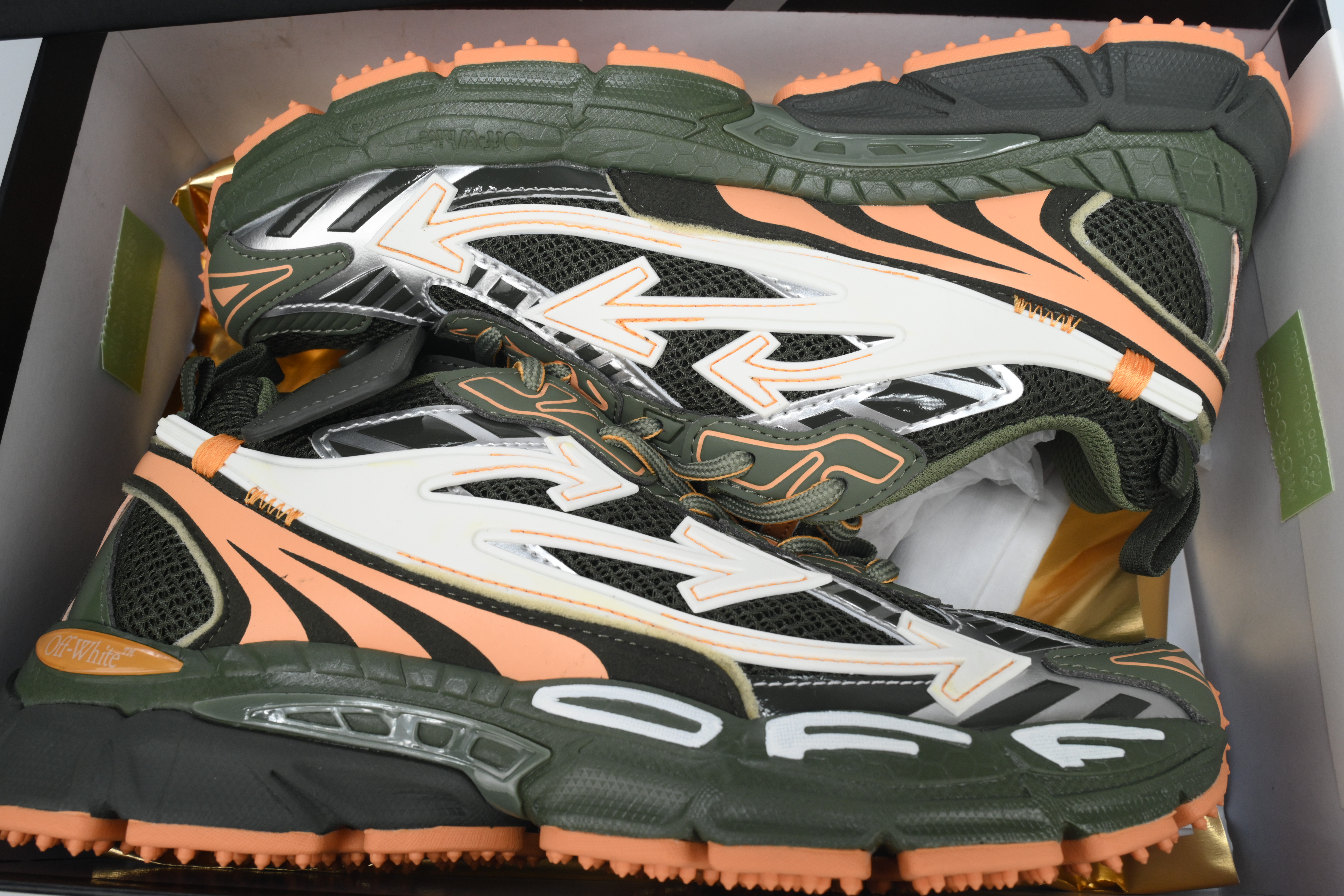 OFF-WHITE Military Green OMIA295F24 FAB00 10009