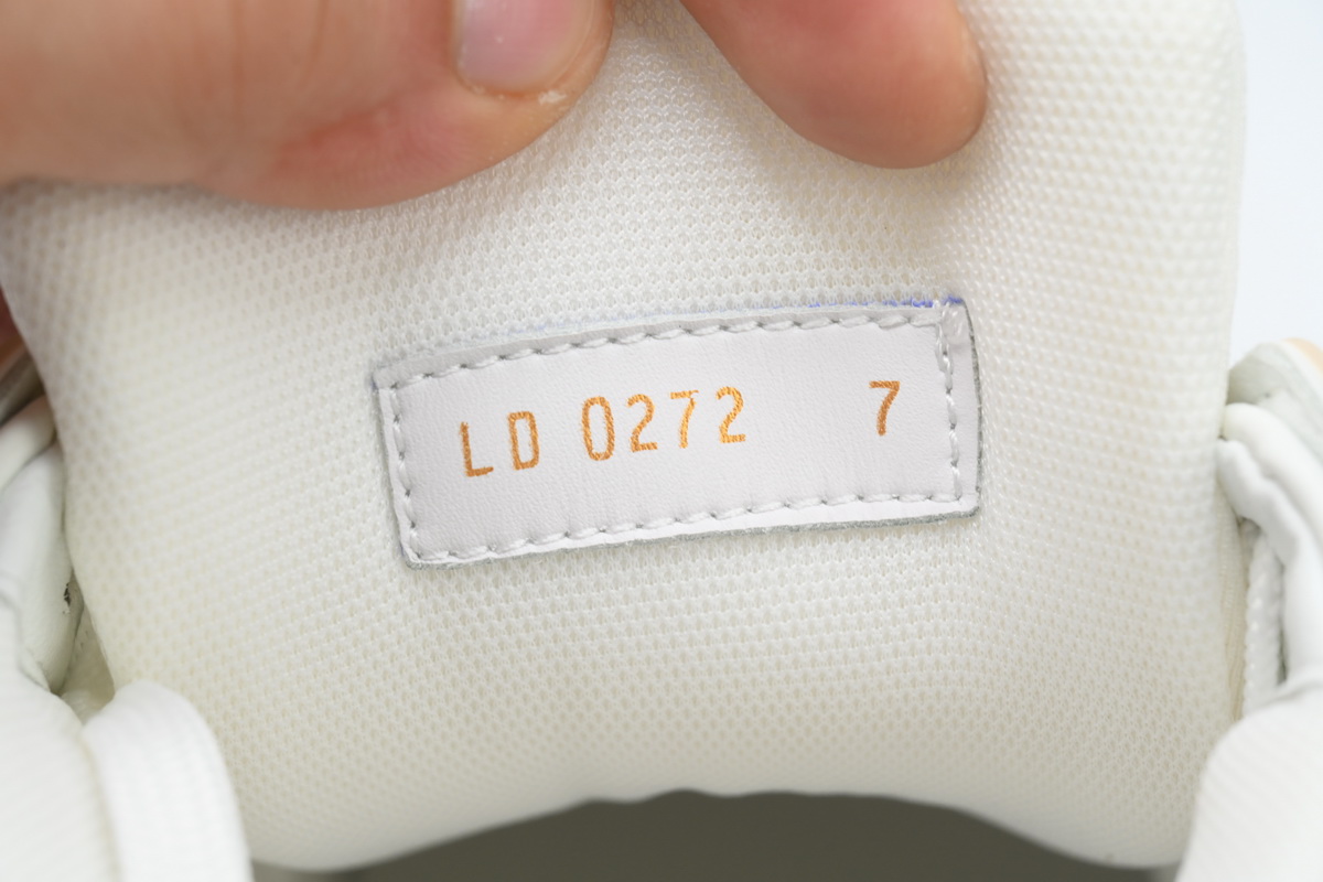 LOUIS VUITTON Trainer White Khaki