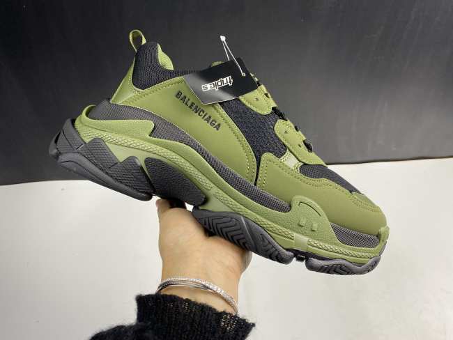 Balenciaga Triple S Army Green 536737 W2FW1 1978