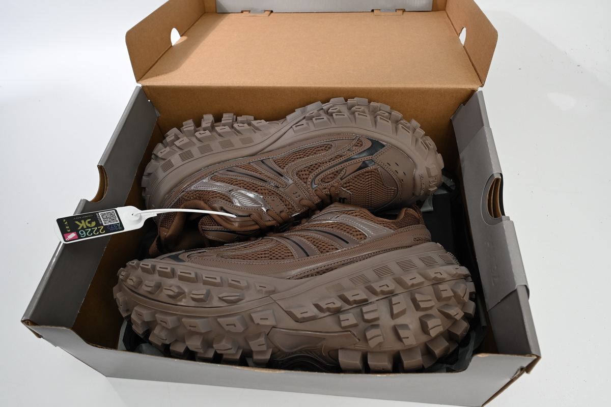 Balenciaga Defender Black Brown 685611 W3RBS 2408