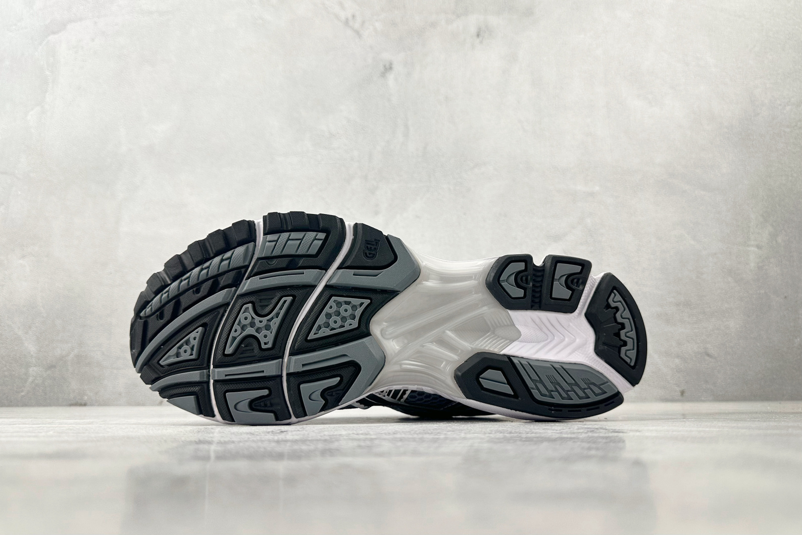 Asics GEL-KAYANO 14  Ironclad/Cloud Grey