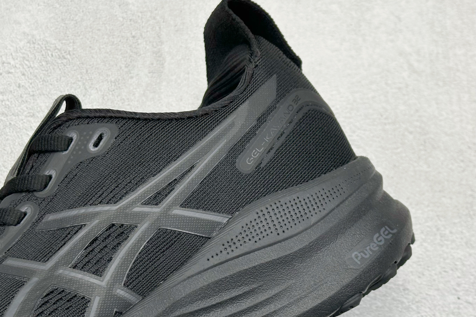 Asics GEL-KAYANO 32