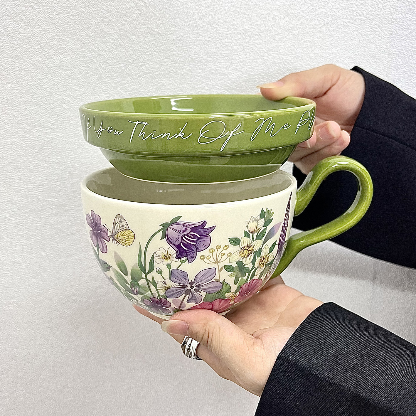 Floral Pattern Mug with Lid