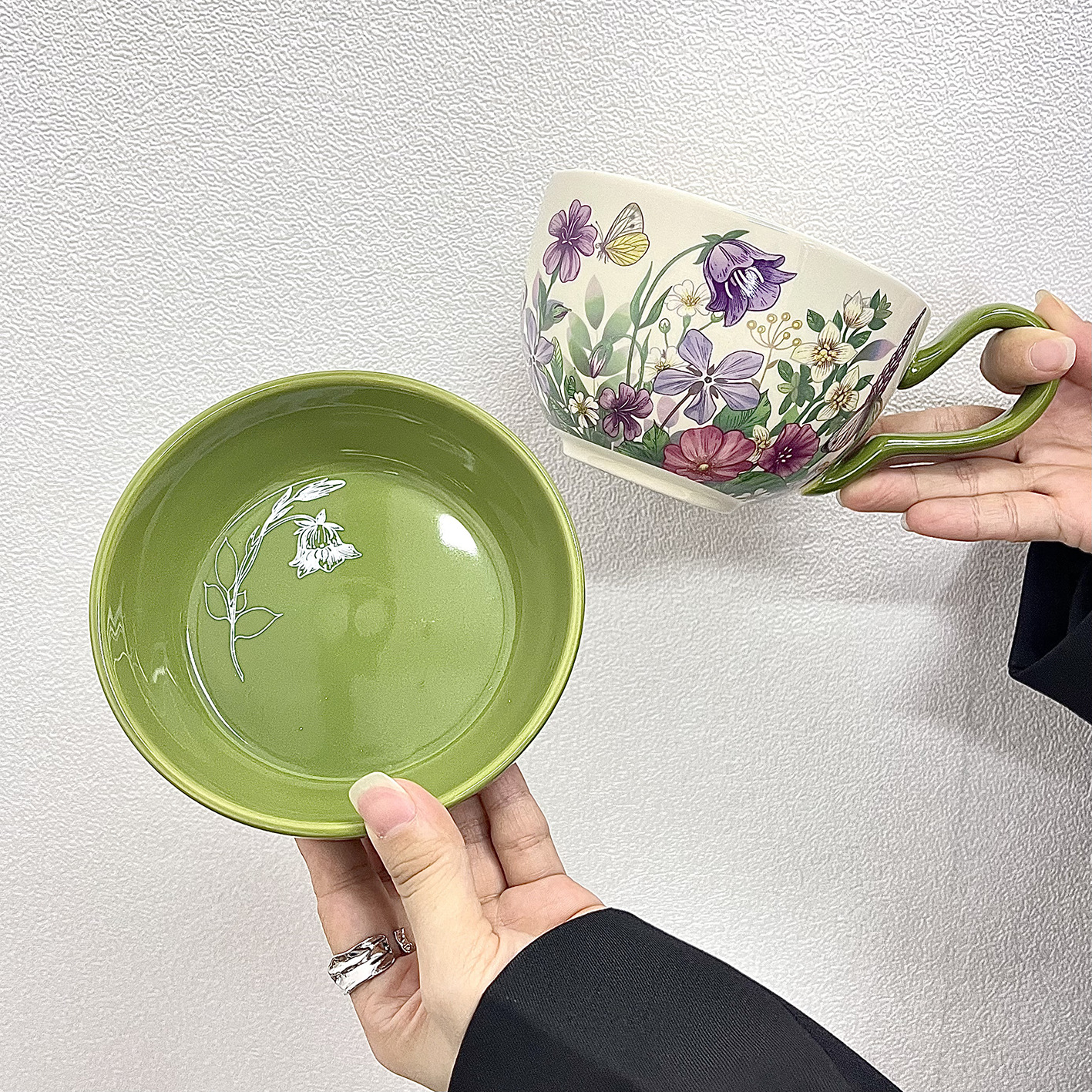 Floral Pattern Mug with Lid