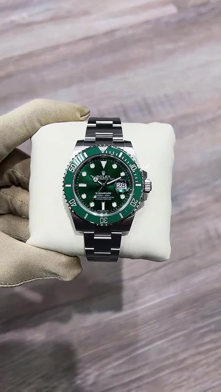 Rolex Submariner Date Hulk 116610LV-4581955