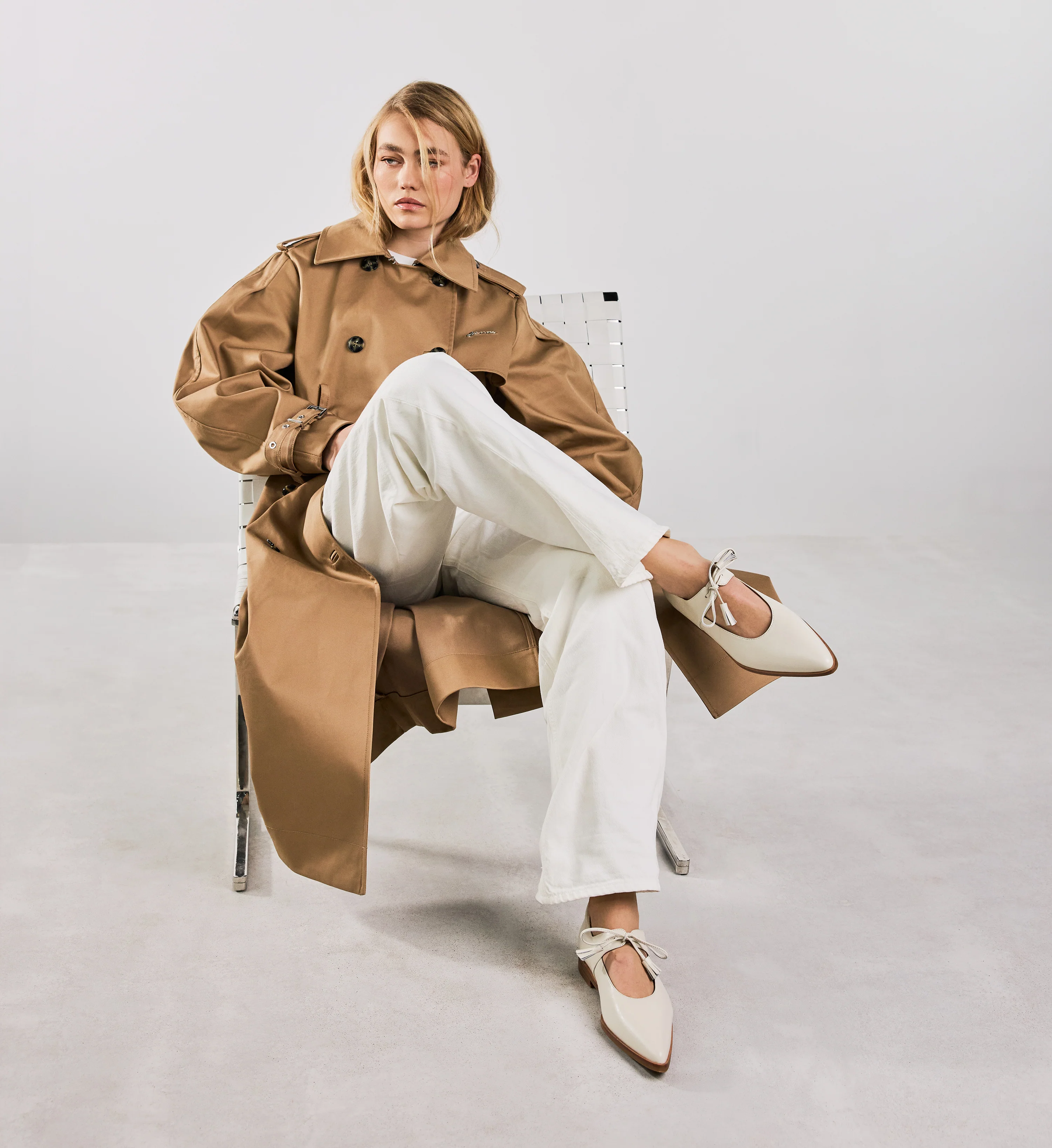 Amazona Ecru Leather Ballet Flats