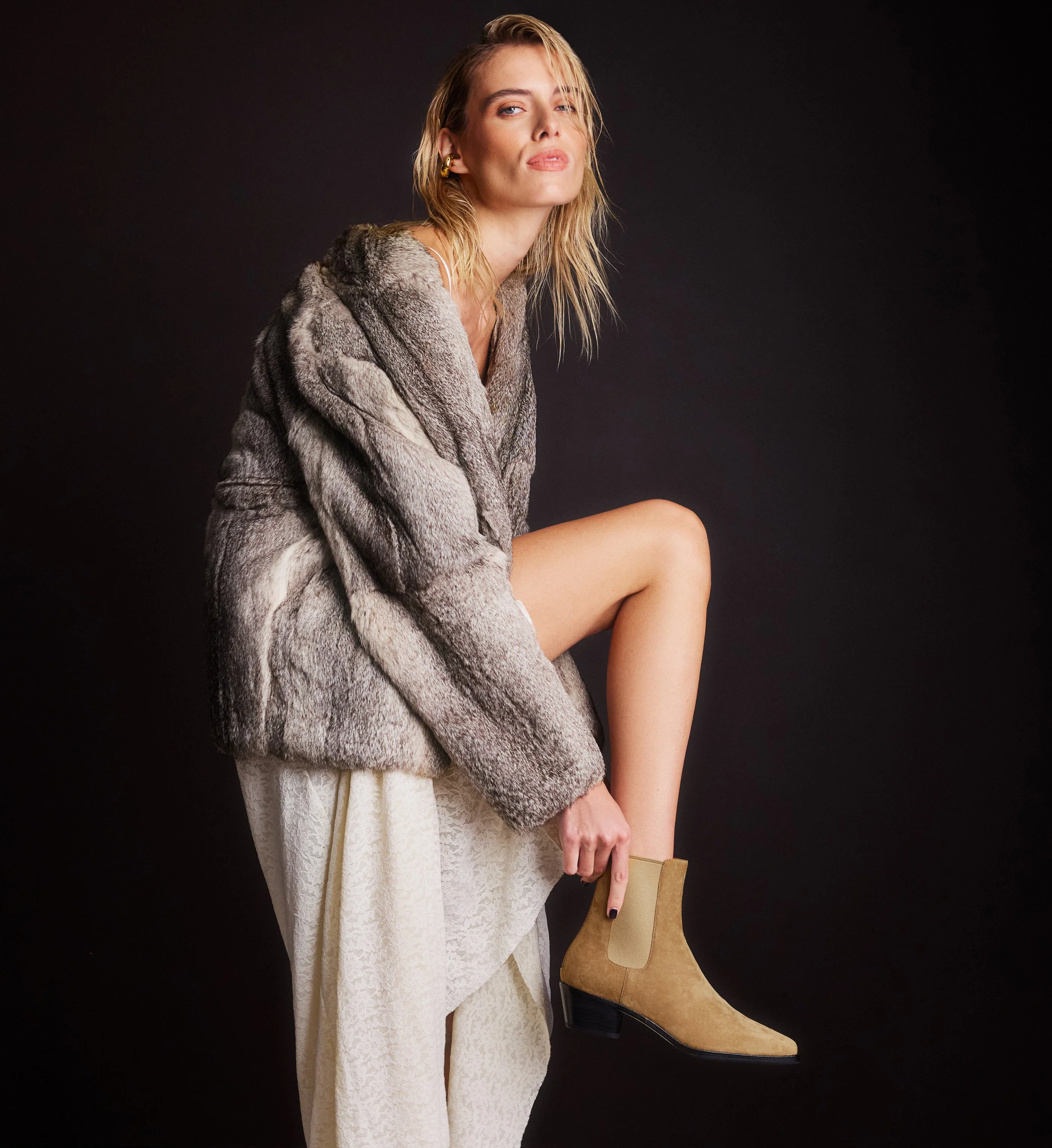 Vini Camel Suede Heeled Boots